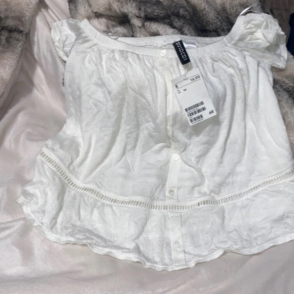 Off shoulder top NWT